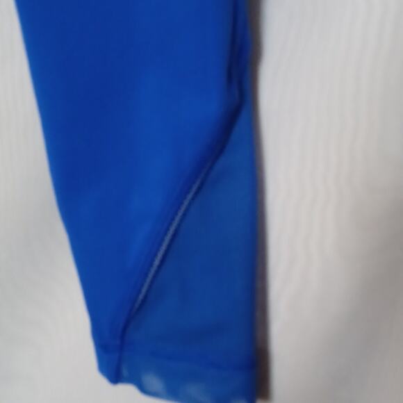 Lululemon Athletica Women's Zipper Front Leggings with Mesh Trim. Size 6 - Picture 14 of 15